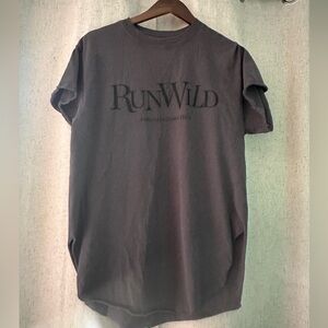 Pebby Forevee side slit tee